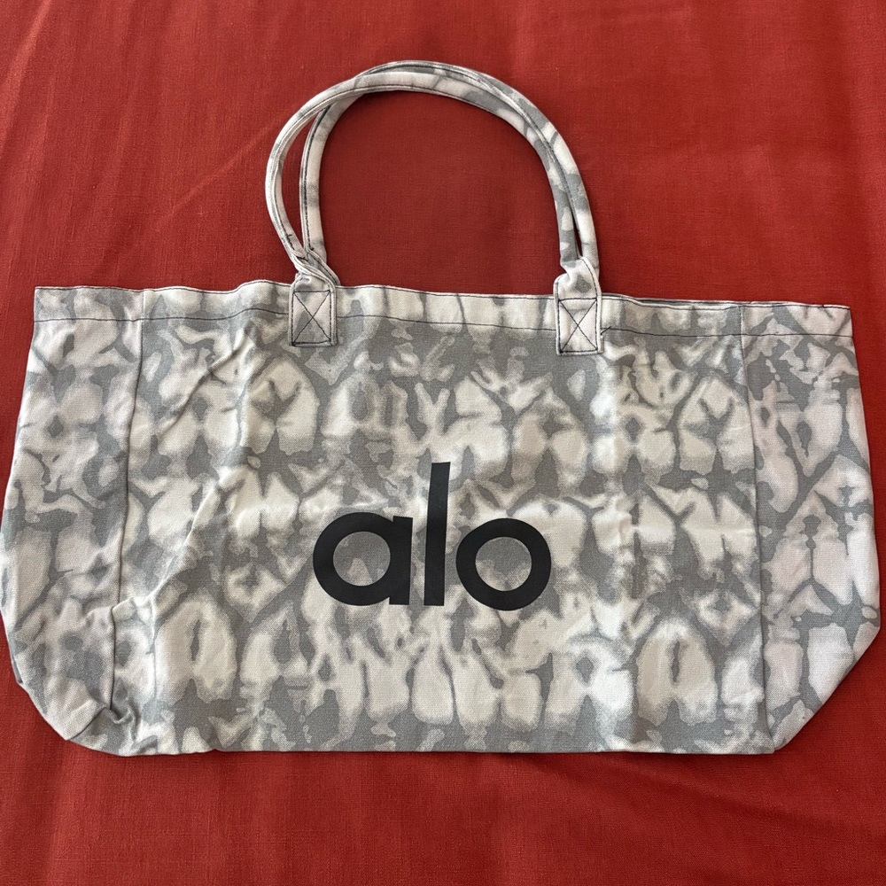 Alo Yoga tie dye canvas tote